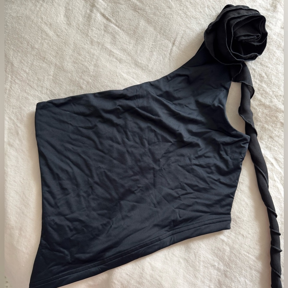 Princess Polly one shoulder top